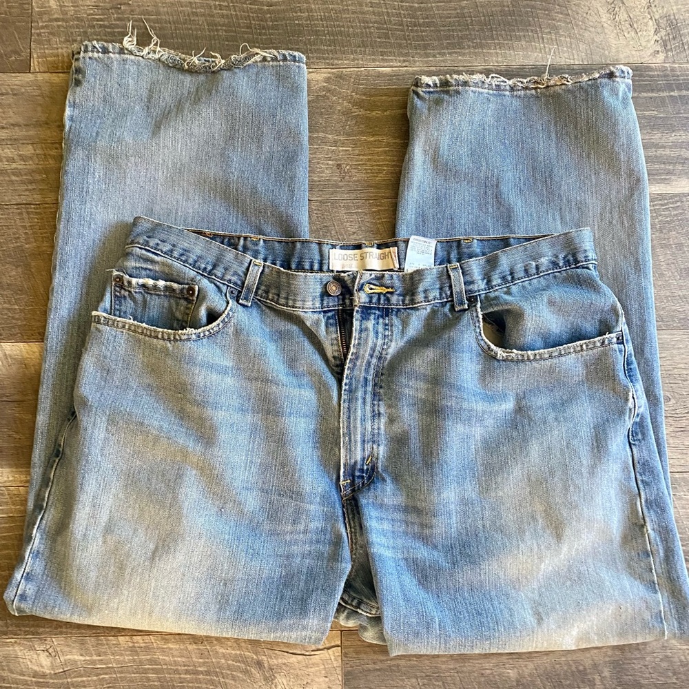 LEVI’S Men’s loose, straight 569 Jeans W40 x L30